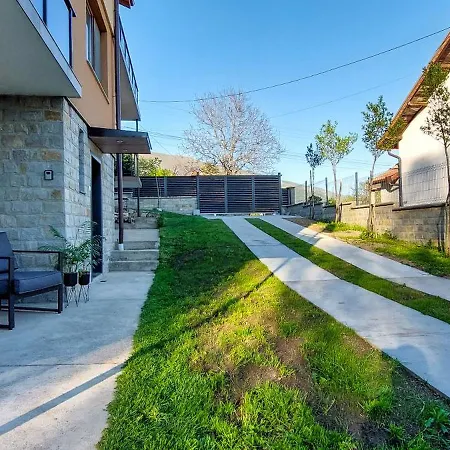 Guest Lencho Lägenhet Anton