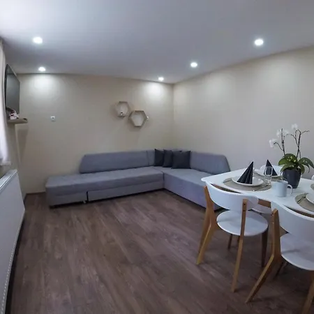 Guest Lencho Apartman