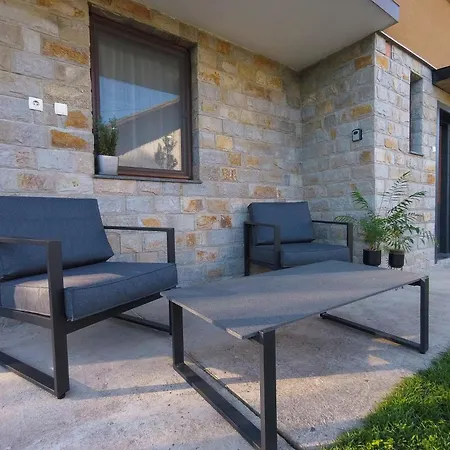 Apartment Guest Lencho