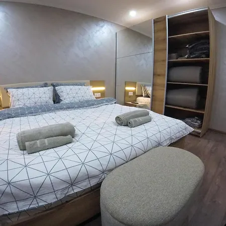 Guest Lencho Apartman Anton