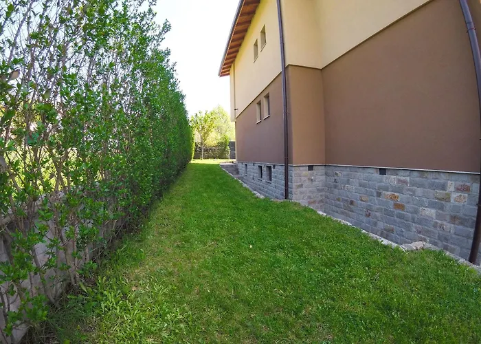 Guest Lencho Apartment *