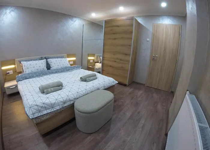 Guest Lencho Apartment *